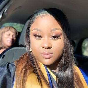 Meet your Posher, Roberta